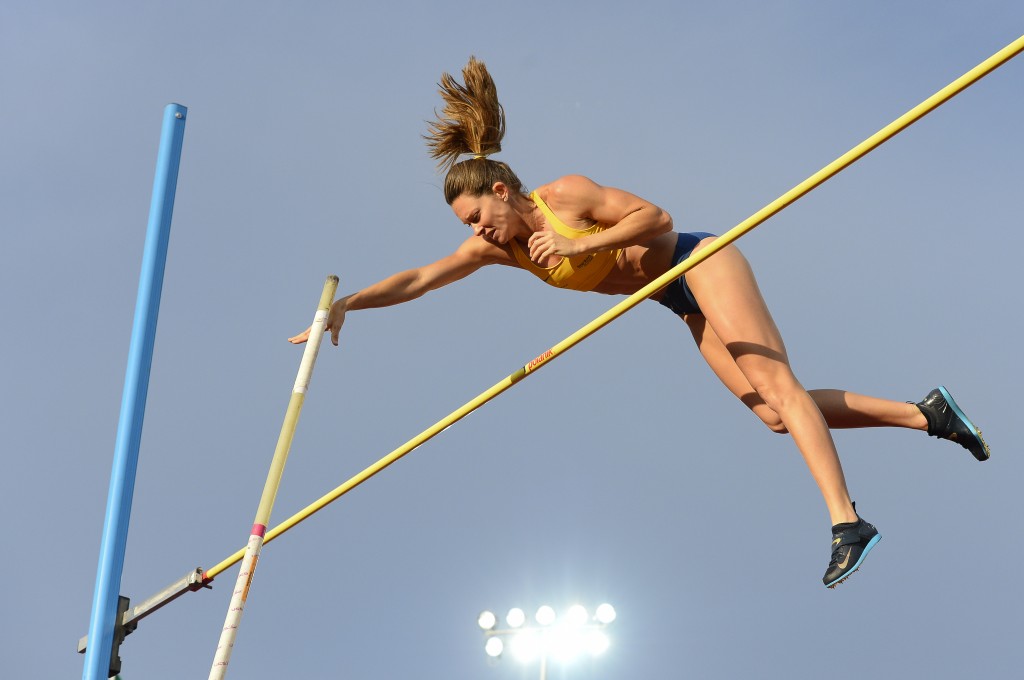 Fabiana Murer of Brazil clears the bar during the Pole Vault Women event of the IAAF Diamond League Bauhaus Athletics meeting at the Stockholm Olympic Stadium on July 30, 2015. AFP PHOTO / JONATHAN NACKSTRAND