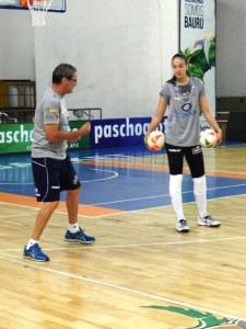 Após três anos na Europa, Ana Tiemi agora é de Bauru  (Foto: Fábio Barbosa/Vôlei Bauru)