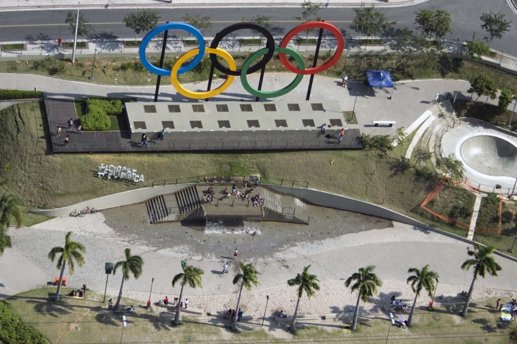A 365 dias do início dos Jogos Olímpicos, ainda há muitas obras inacabadas (Foto: Vanderlei Almeida/AFP)