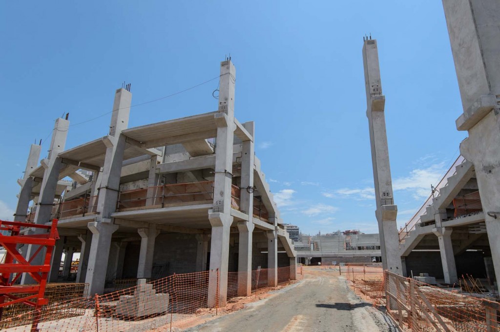 Centro Olímpico de Tênis preocupa pelo atraso nas obras (Foto: YASUYOSHI CHIBA/AFP)