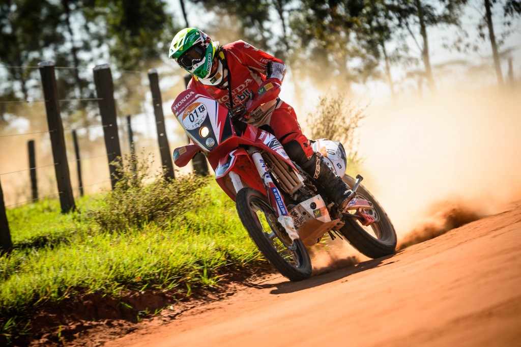 Jean Azevedo venceu e ganhou folga na disputa contra Ramon Sacilotti (Foto: Marcelo Maragni/Foto Arena/VIPCOMM)