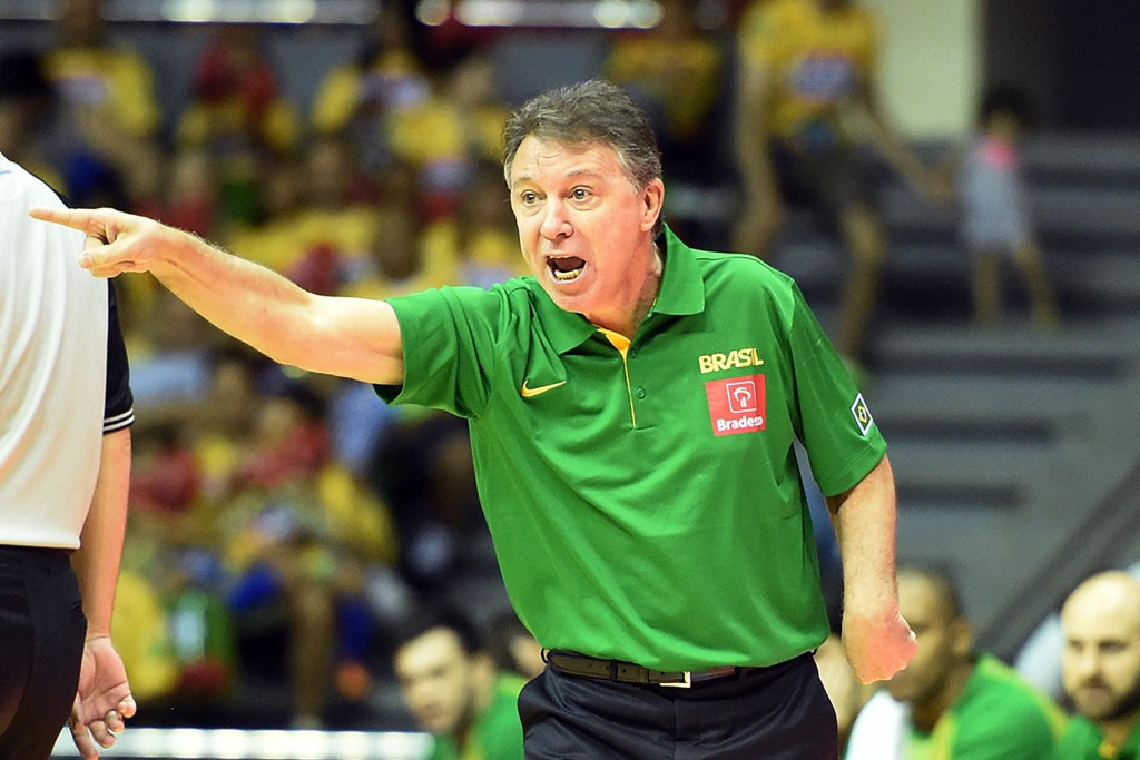 Argentino Magnano dirigiu Seleção Brasileira em triunfo sobre seu país de origem. (Foto: Gaspar Nóbrega/Inovafoto)