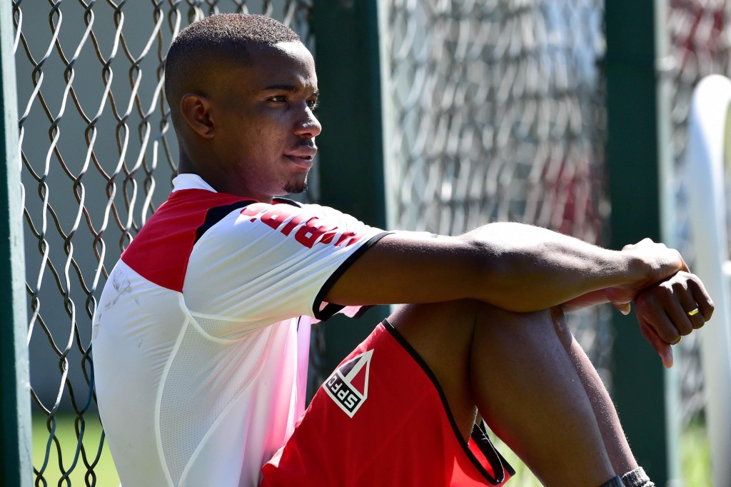 Livre de suspensão, Thiago Mendes será um dos reforços do São Paulo em Florianópolis (foto: Fernando Dantas/Gazeta Press)