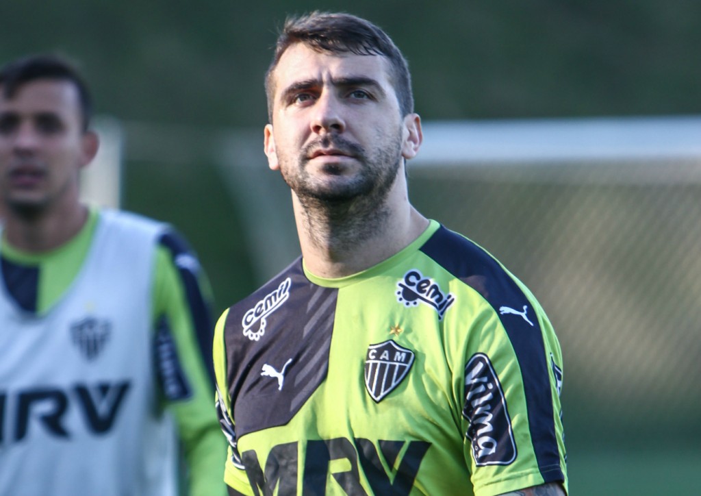 Presente em campo nesta quarta, Pratto será titular contra o Grêmio (Foto: Bruno Cantini/Atlético-MG)