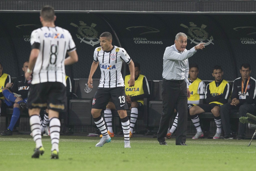 Guilherme Arana ganhou elogios de Renato Augusto e Tite (foto: Daniel Augusto Jr./Agência Corinthians)