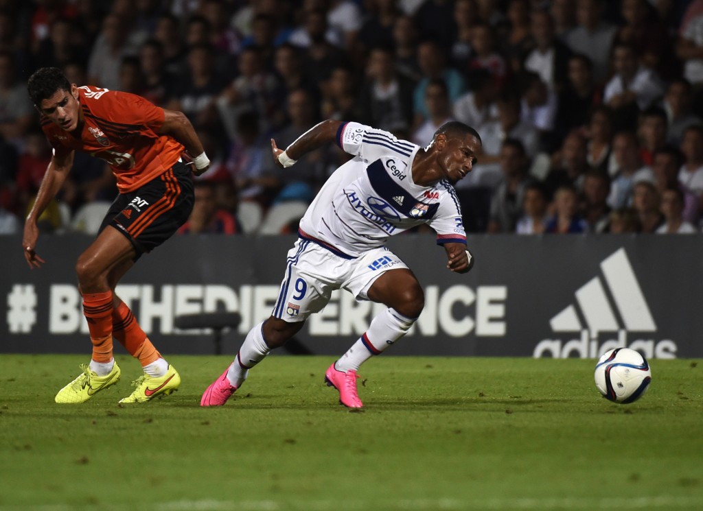 Derrotado na primeira rodada, o Lyon busca recuperar os pontos perdidos neste sábado (Foto: Philippe Desmazes)
