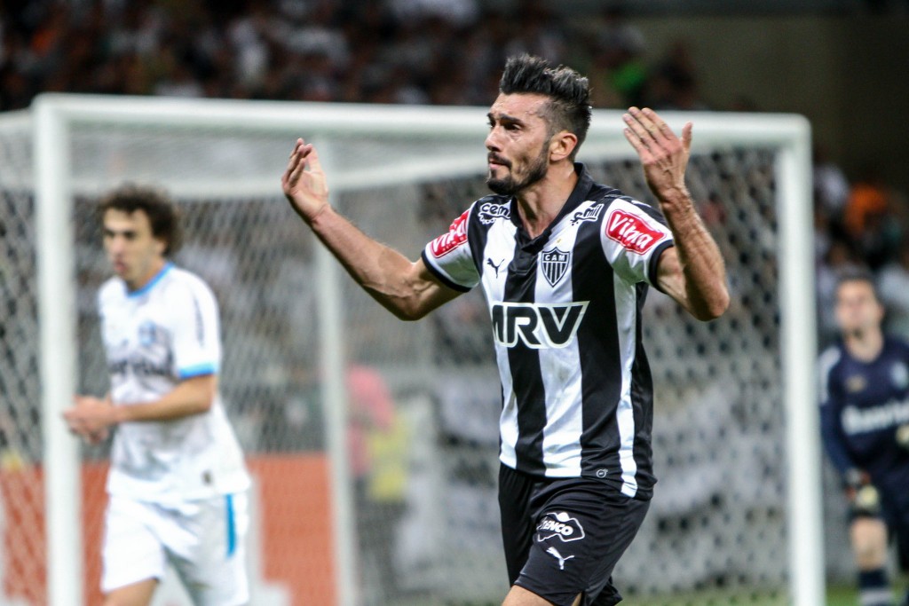Dátolo deve ser mantido no posto de titular contra a Chape (Foto: Bruno Cantini/Atlético-MG)