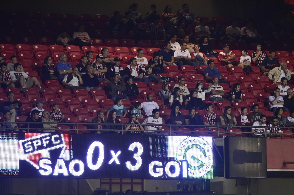 Vitória com placar elástico deu ânimo ao Goiás na luta contra o rebaixamento (foto: Sergio Barzaghi/Gazeta Press)