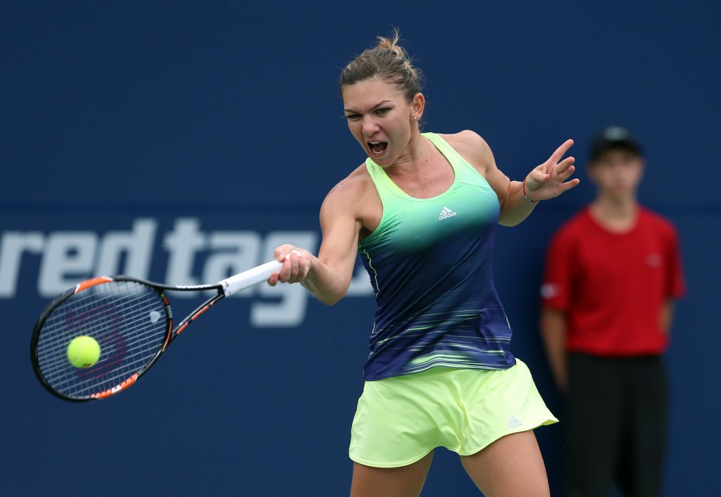 Halep não teve dificuldade para despachar Errani e chegar à final inédita em Toronto (foto: AFP)