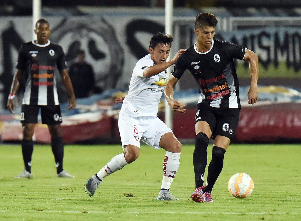 Zamora e LDU também se enfrentam nesta quarta-feira (Foto: Juan Barreto/AFP)