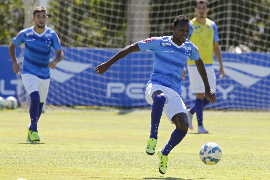 Atacante planeja triunfo sobre Palmeiras para que Raposa se encontre na temporada (Foto: Washington Alves/Light Press)