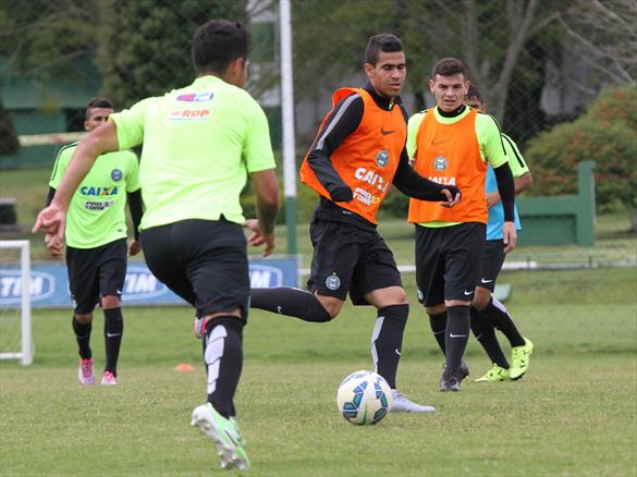 Coritiba precisa da vitória diante da Chape para se reerguer no Brasileirão (Divulgação/Coritiba)