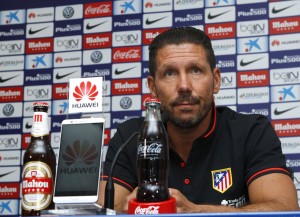 Simeone continua no comando do time, mas elenco foi muito modificado (Foto: Álex Marín/Site Oficial)