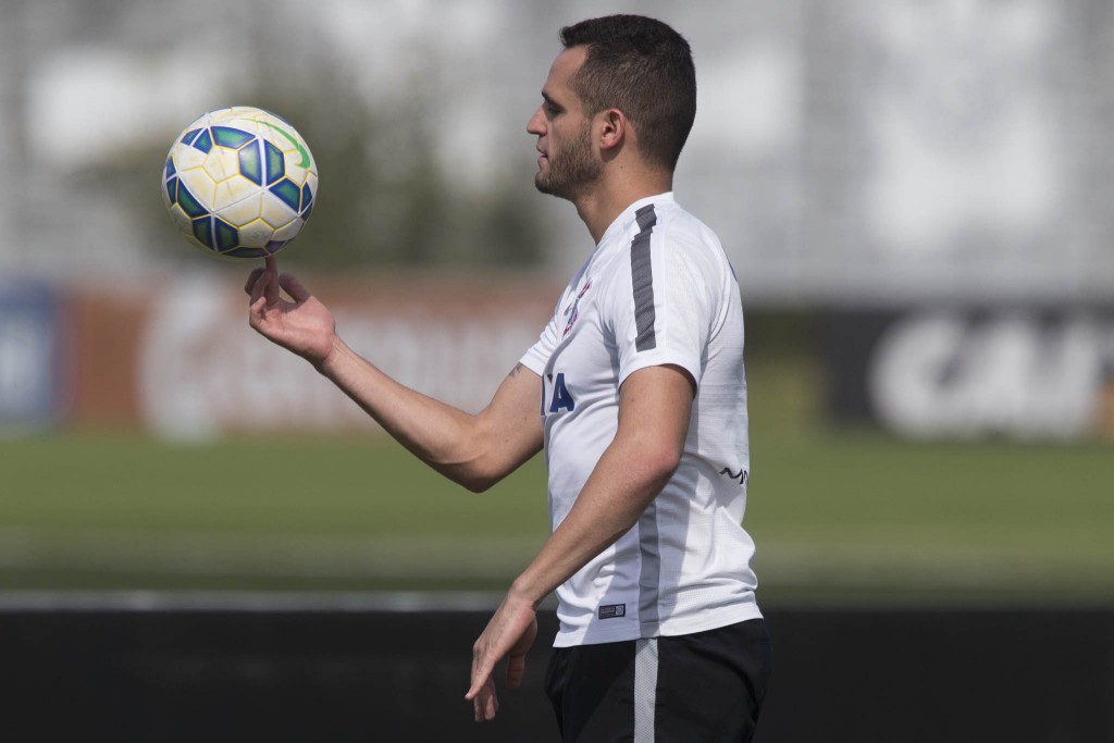 Renato Augusto inspira cuidados constantes dos fisioterapeutas alvinegros (foto: Daniel Augusto Jr./Agência Corinthians)