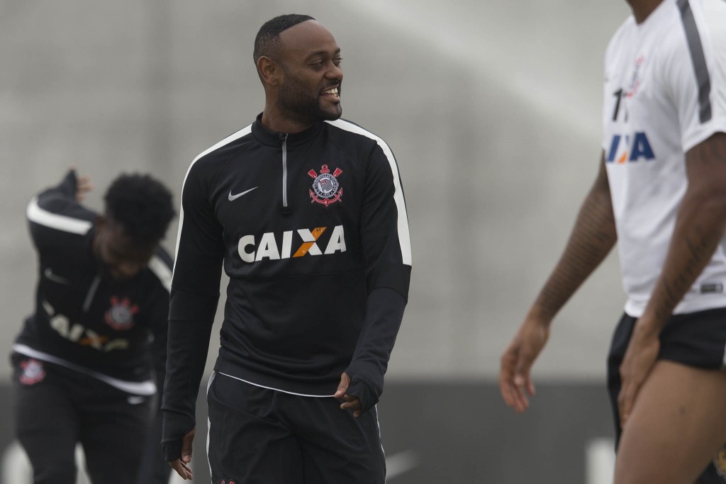 Vagner Love tem nova oportunidade para superar a bronca da torcida (foto: Daniel Augusto Jr./Agência Corinthians)