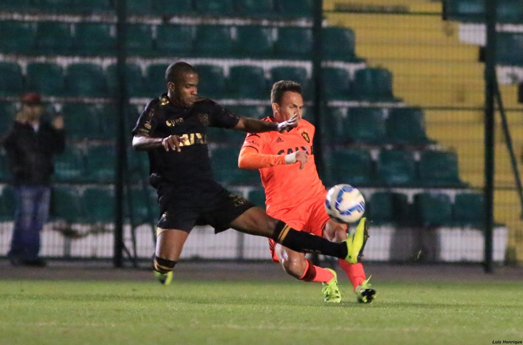 Derrota para o Figueira no domigno marcou sexto jogo sem vencer neste Brasileiro (Foto: Luiz Henrique/Figueirense FC)
