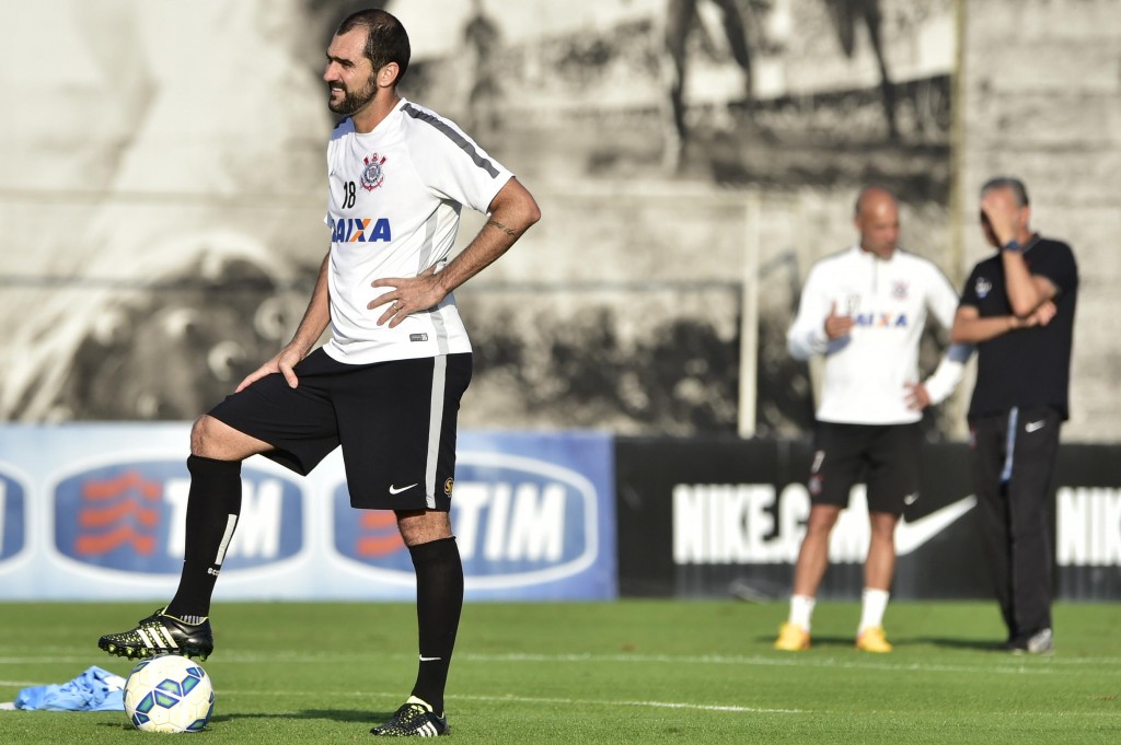 Danilo está relacionado e pode aparecer entre os titulares (foto: Fernando Dantas/Gazeta Press)