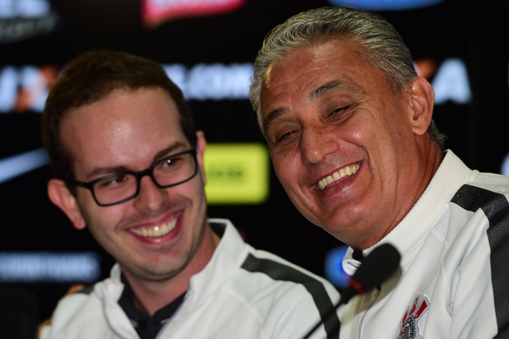 Tite levou Ivan Grava para dar credibilidade à informação sobre Jadson (foto: Djalma Vassão/Gazeta Press)