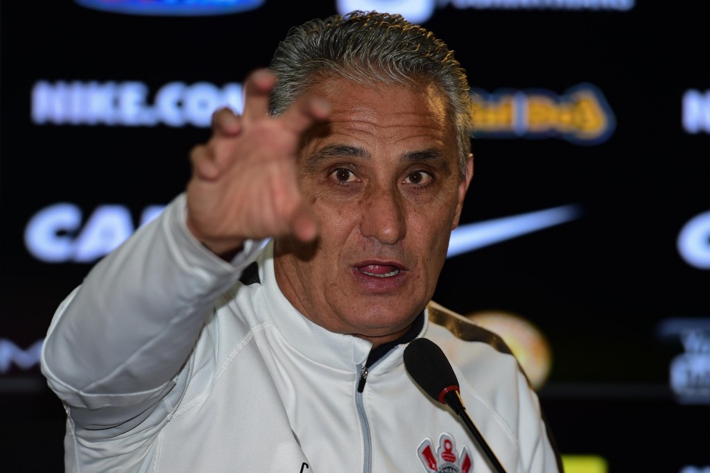 "Equilíbrio" foi o que pediu Tite no estádio de Itaquera (foto: Djalma Vassão/Gazeta Press)
