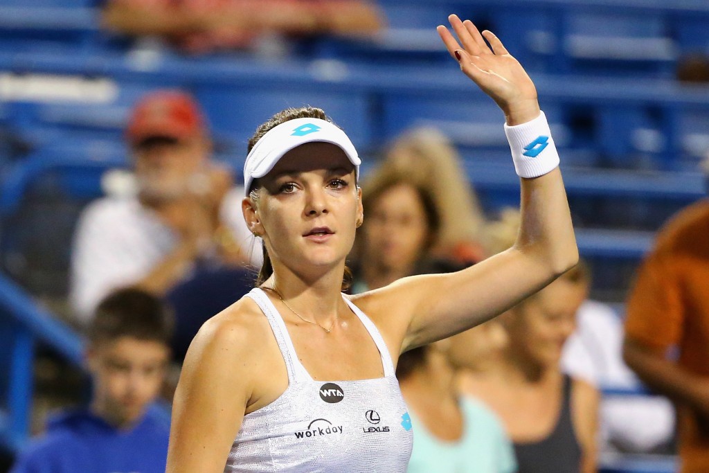 A polonesa Agnieszka Radwanska despachou a francesa Alize Cornet e agroa poderá pegar Petra Kvitova nas quartas (Foto: Maddie Meyer/Getty Images/AFP)