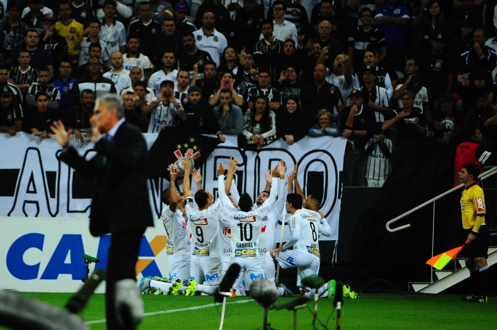 Tite não acionou o novamente cansado Elias (foto: Sergio Barzaghi/Gazeta Press)