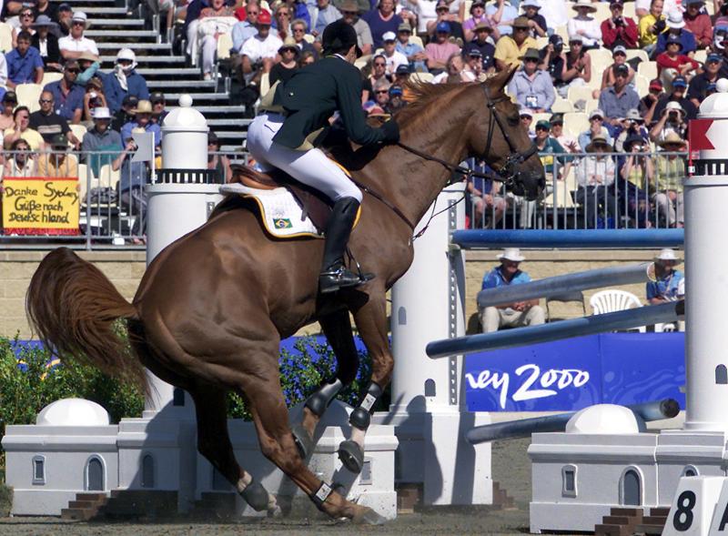 Após "refugar" nas Olimpíadas de Sydney-2000, o campeão Baloubet du Rouet ajudou a popularizar o verbo (Foto: AFP)