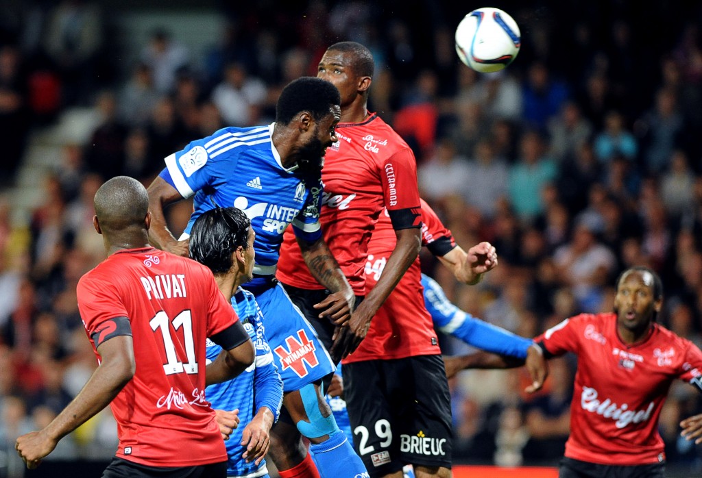 Fora de casa, o Olympique de Marselha acabou derrotado pelo Guingamp por 2 a 0 (Foto: Fred Tanneau/AFP)