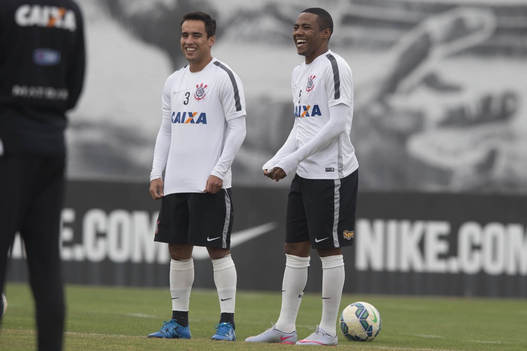 Jadson e Elias descansaram contra o Santos e estão de volta (foto: Daniel Augusto Jr./Agência Corinthians)