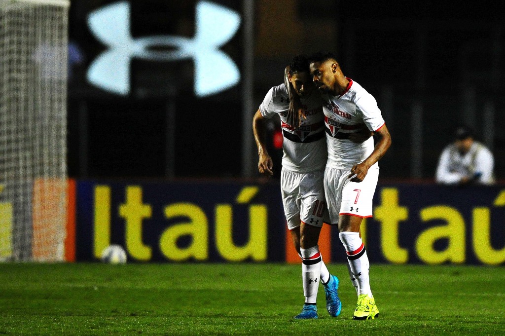 Antes criticados, Ganso e Michel Bastos foram decisivos para a reação do São Paulo no Brasileiro (foto: Sergio Barzaghi/Gazeta Press)