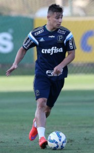 Há um ano no profissional, João Pedro deverá jogar 2ª vez seguida como titular (Foto: César Greco/Ag Palmeiras)