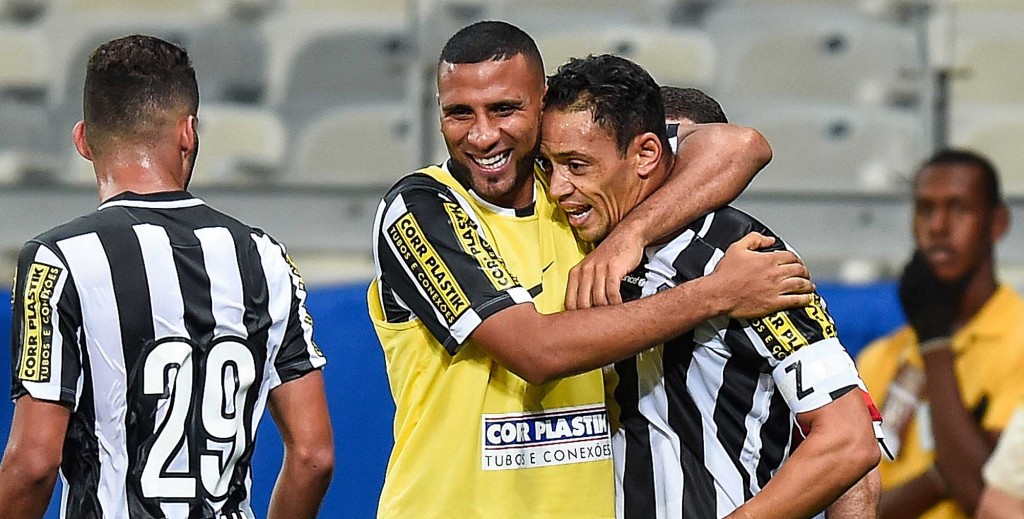 Artilheiro da competição, Ricardo Oliveira marcou golaço que trouxe a primeira vitória fora de casa do Peixe 