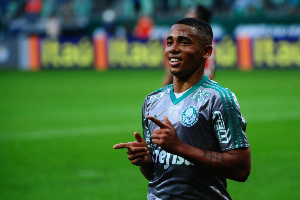 Gabriel Jesus marcou dois gols na vitória do Palmeiras sobre o Joinville, no domingo (Foto: Sergio Barzaghi/Gazeta Press)