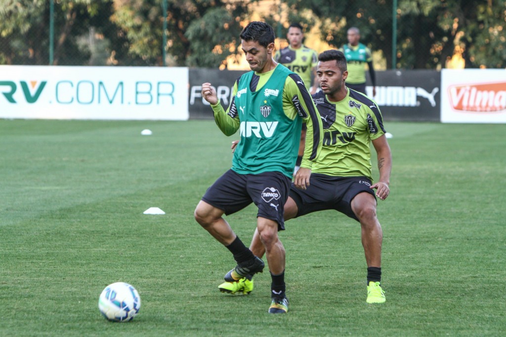 Josué deve ficar com a vaga de Rafael Carioca, suspenso (Foto: Bruno Cantini/Atlético-MG)