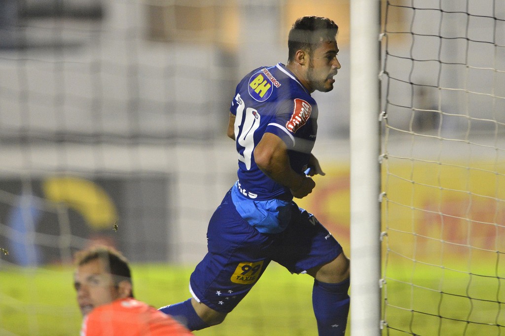 Vinícius Araújo convocou a torcida para encher o Mineirão na estreia de Mano Menezes, no domingo (Mauro Horita/Light Press)