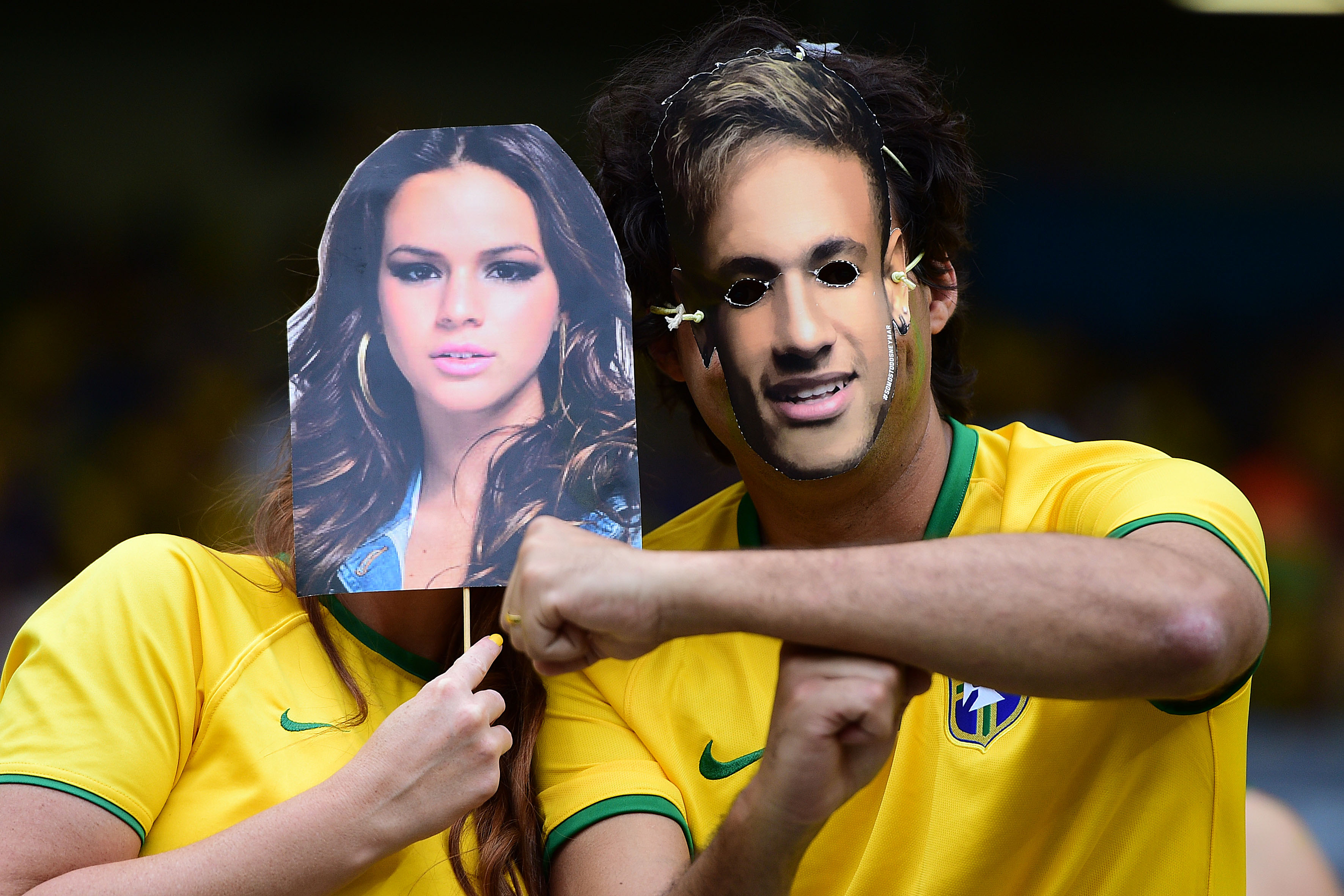 Criador das máscaras de Neymar tem inspiração de livro com pesadelo. Foto: Sergio Barzaghi/Gazeta Press