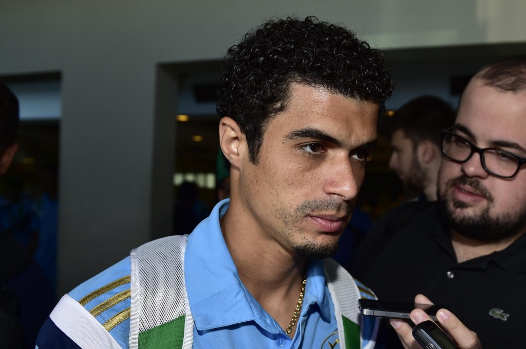 Lateral vem jogando mal e pode virar reserva no Derby de domingo (Foto: Fernando Dantas/Gazeta Press)