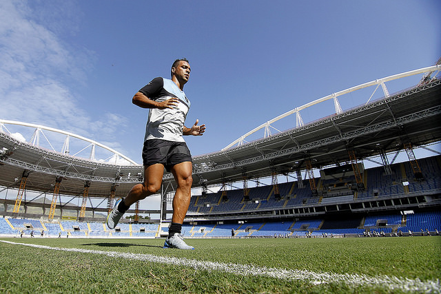 Daniel Carvalho foi uma das novidades do treinamento desta quinta-feira (Foto: Vitor Silva/SSPress)