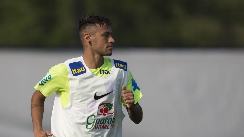 Neymar não começará os amistosos nos Estados Unidos como titular (Foto: Leo Correa/Mowa Press)