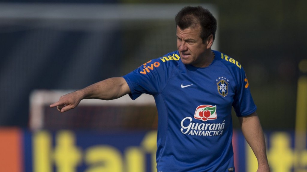 Dunga promoverá as entradas de Marcelo Grohe e Lucas Lima na Seleção Brasileira (Foto: Leo Correa/Mowa Press)