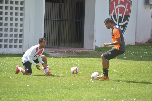Vitória recebe o Botafogo na tentativa de retomar a liderança da Série B (foto: Divulgação/Vitória)