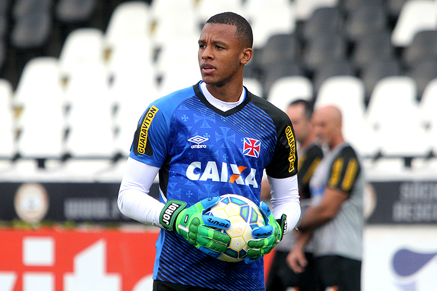 Com a ausência de Martín Silva, Jordi será titular contra o Galo (foto: Paulo Fernandes/CRVG)