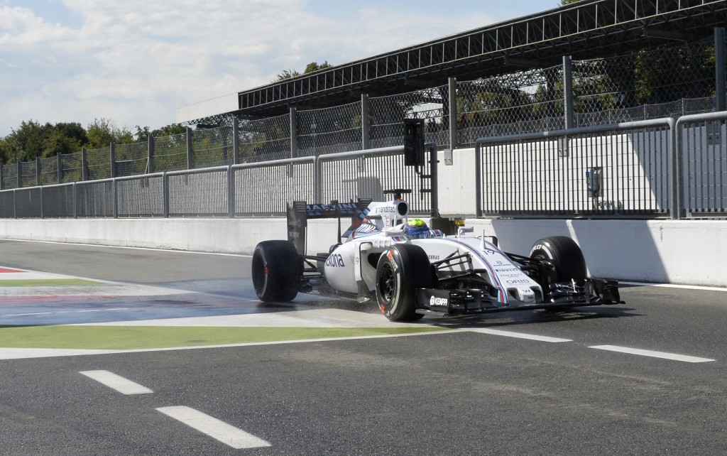 Brasileiro Felipe Massa pensa em subir ao pódio na Itália. (Foto: Andreas Solaro/AFP)