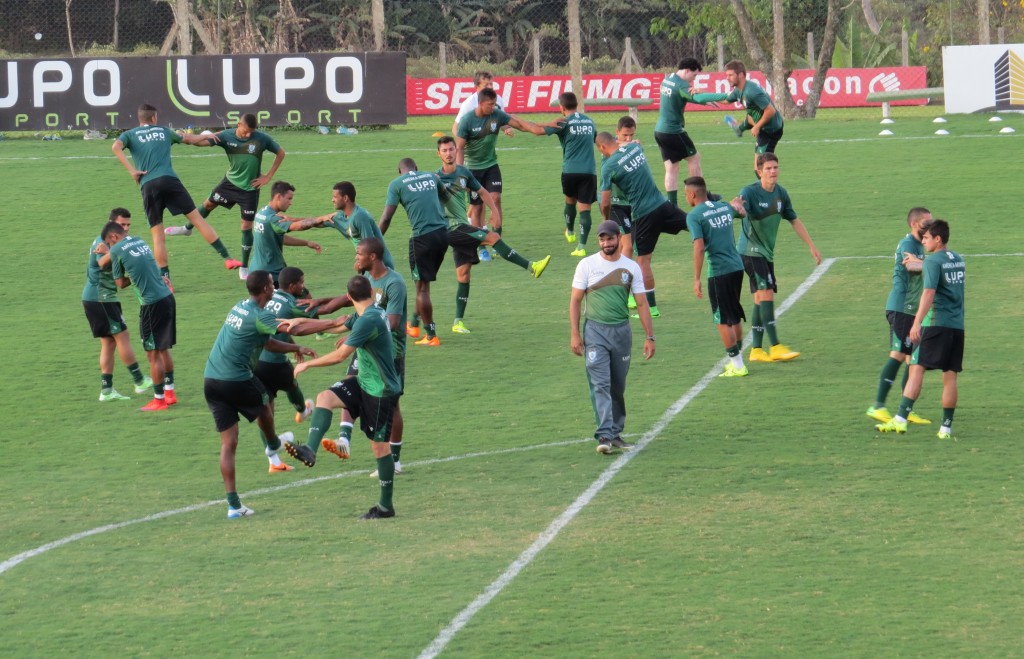 Foto 1: Nos últimos cinco jogos, o Coelho conquistou apenas um ponto (Carlos Cruz/AFC)