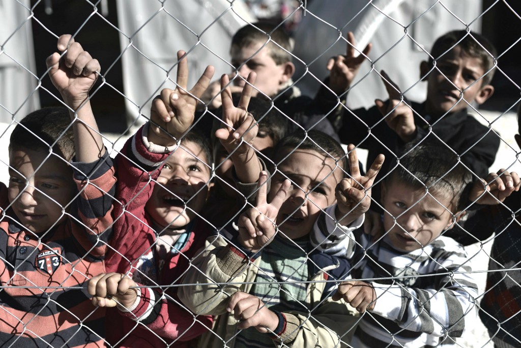 Mais de 300 mil imigrantes chegaram à Europa (Foto: Aris Messinis/AFP)