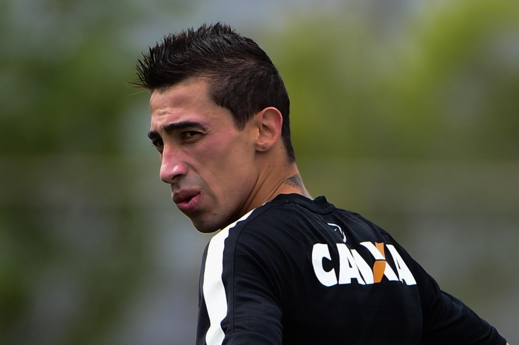 Rildo pode tomar a posição de Malcom no ataque (foto: Djalma Vassão/Gazeta Press)