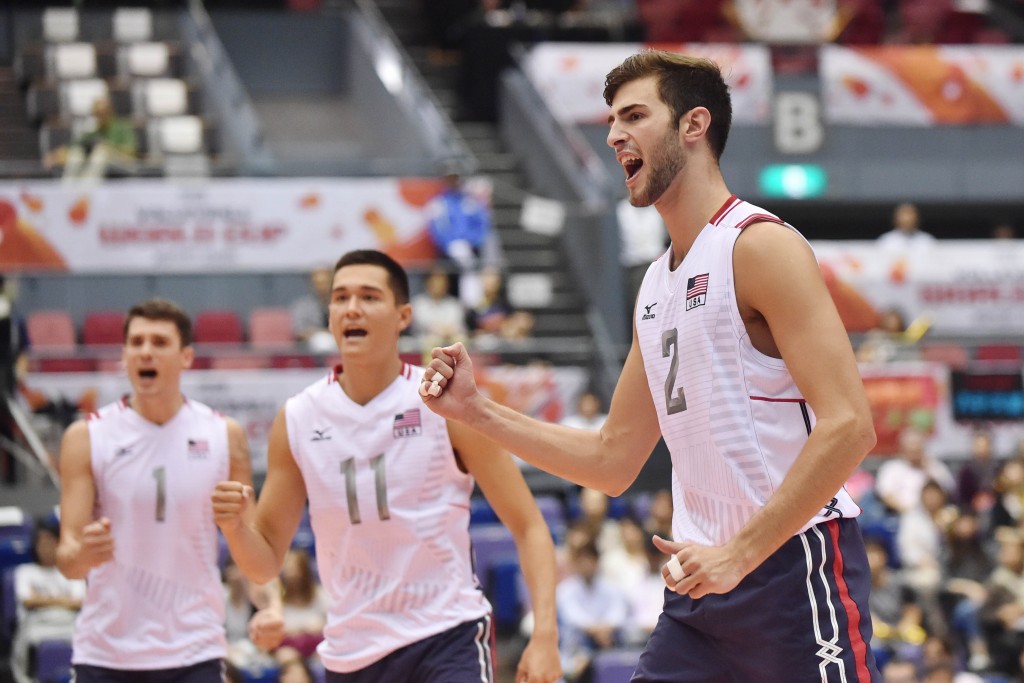Jogadores dos Estados Unidos comemoram a vitória sobre o Egito, neste domingo; equipe lidera a Copa do Mundo (Foto: Divulgação/FIVB)