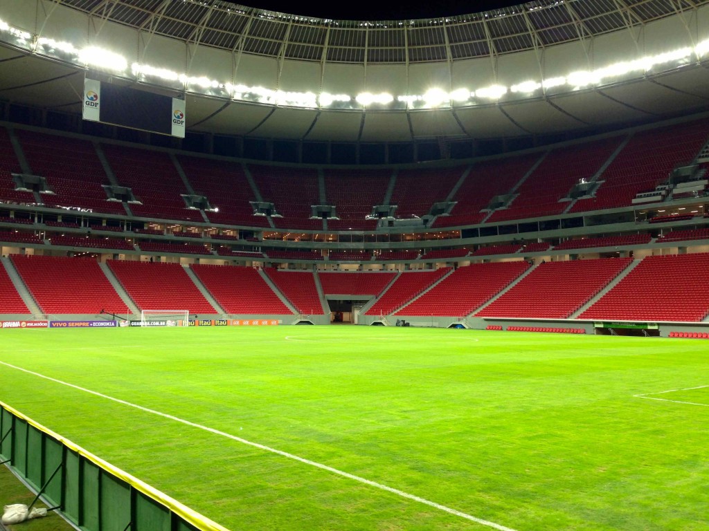 Estádio Mané Garrincha deve lotar na noite desta quinta-feira para o jogo do Flamengo (Foto: Brasília FC)