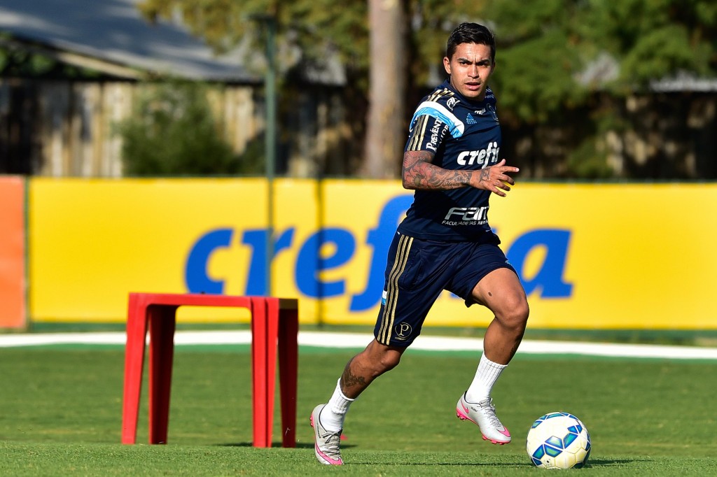 Atacante deve formar o ataque titular do Palmeiras no Beira-Rio (Foto: Fernando Dantas/Gazeta Press)