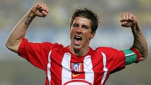 Fernando Torres marcou pela primeira vez com a camisa dos colchoneros com apenas 17 anos (Foto: AFP)