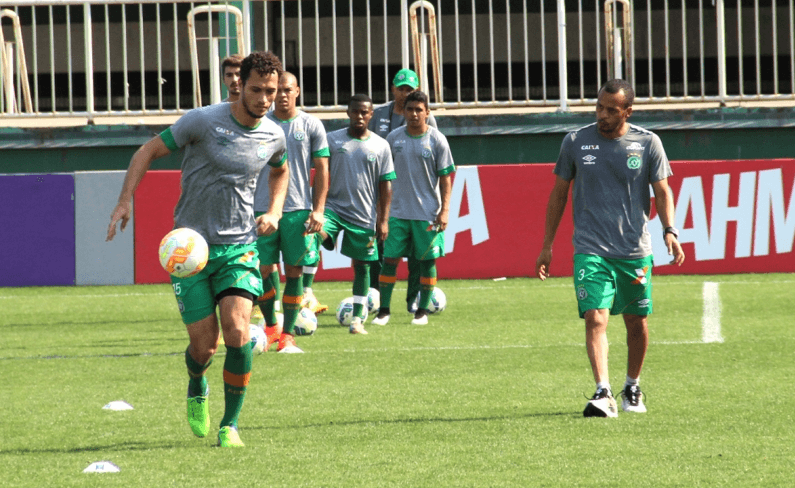 Elenco da Chape fez último treino na terça, antes da viagem (Foto: Divulgação/Chapecoense)